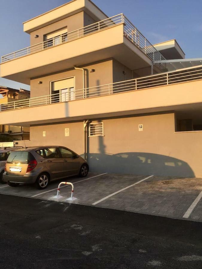 Sunset House Lejlighed Fiumicino Eksteriør billede